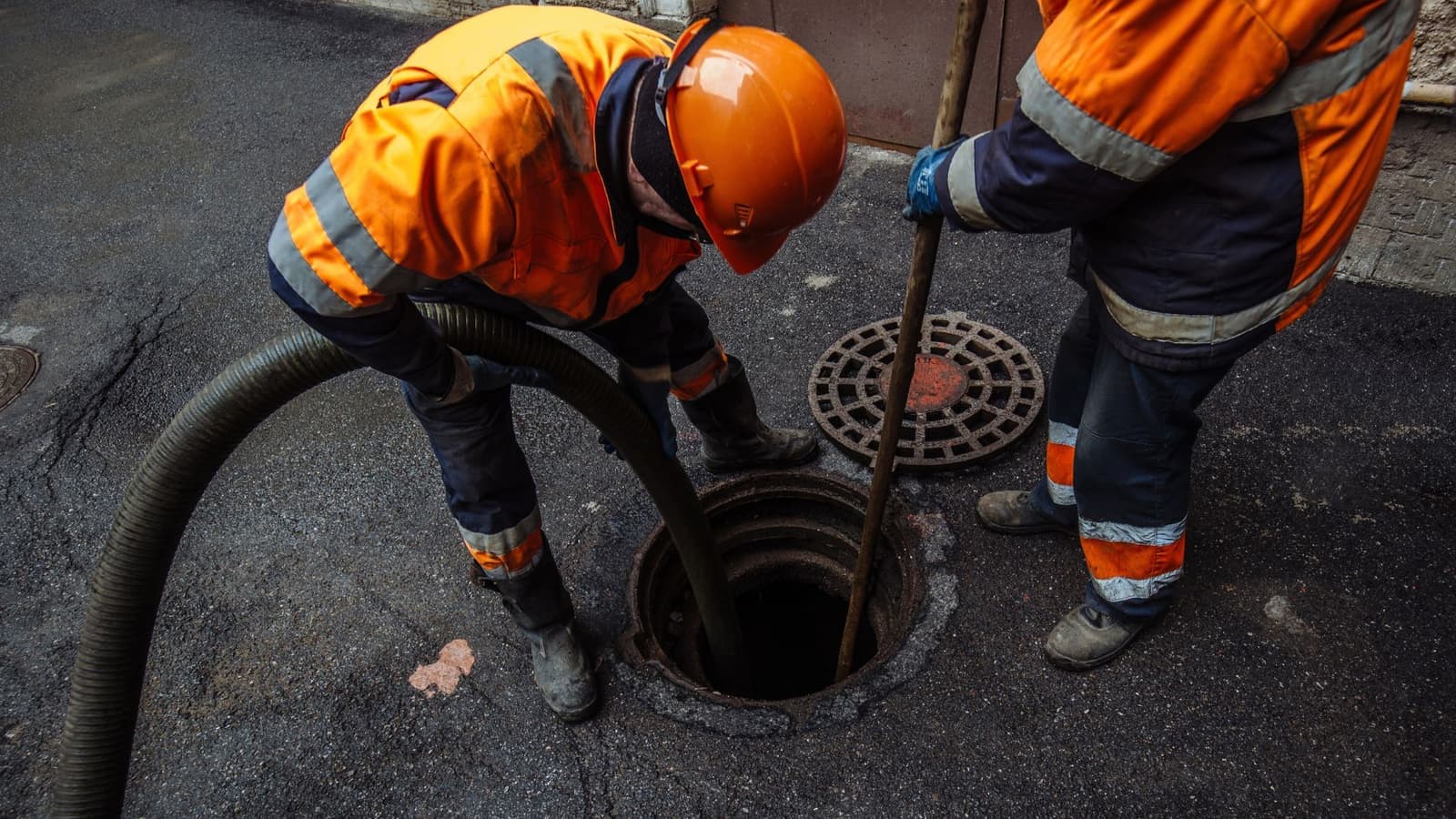 Jetstar Plumbing and Drains equipment on a Utah County sewer line job